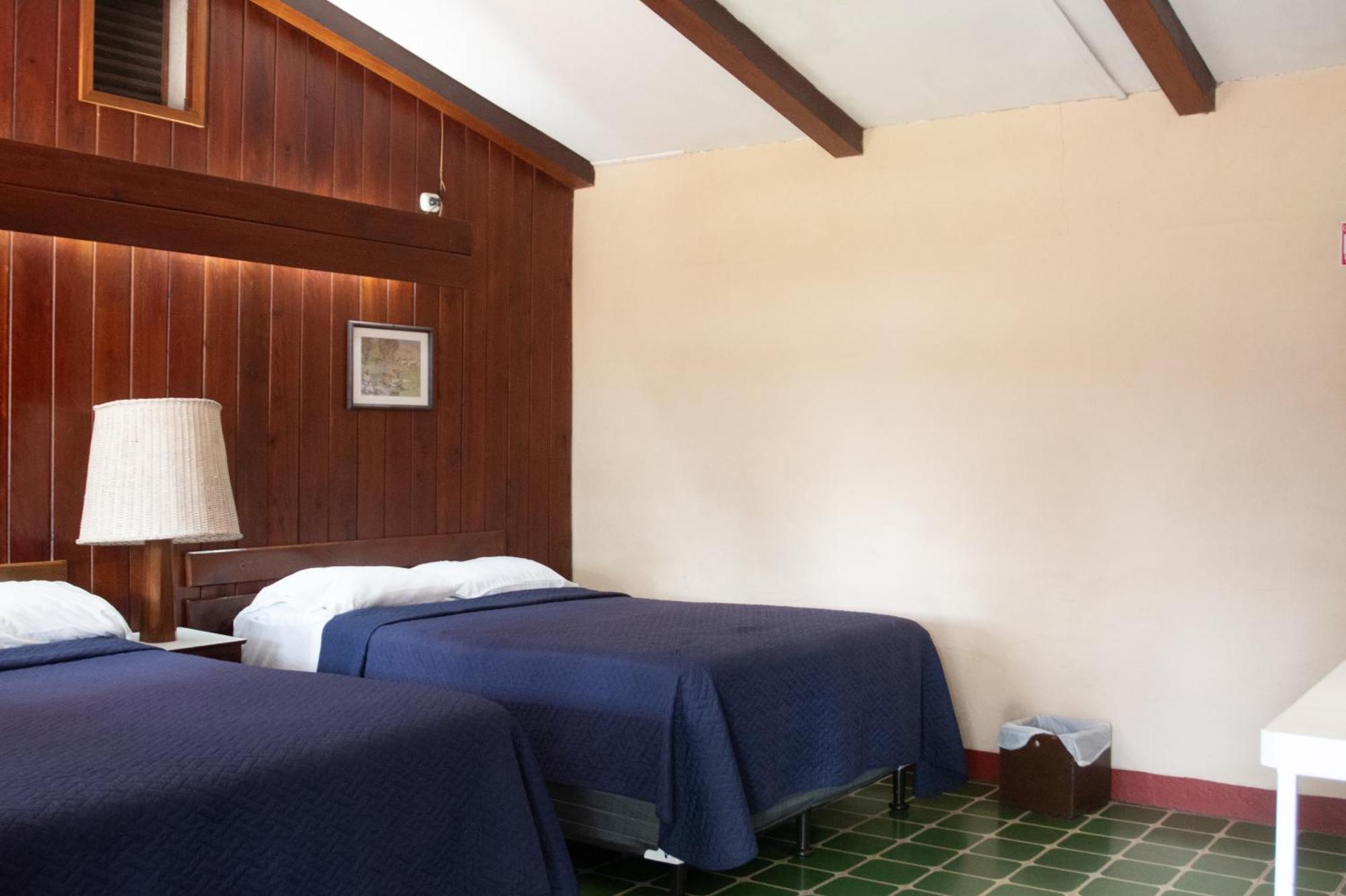 Hotel La Colonia Retalhuleu Luaran gambar
