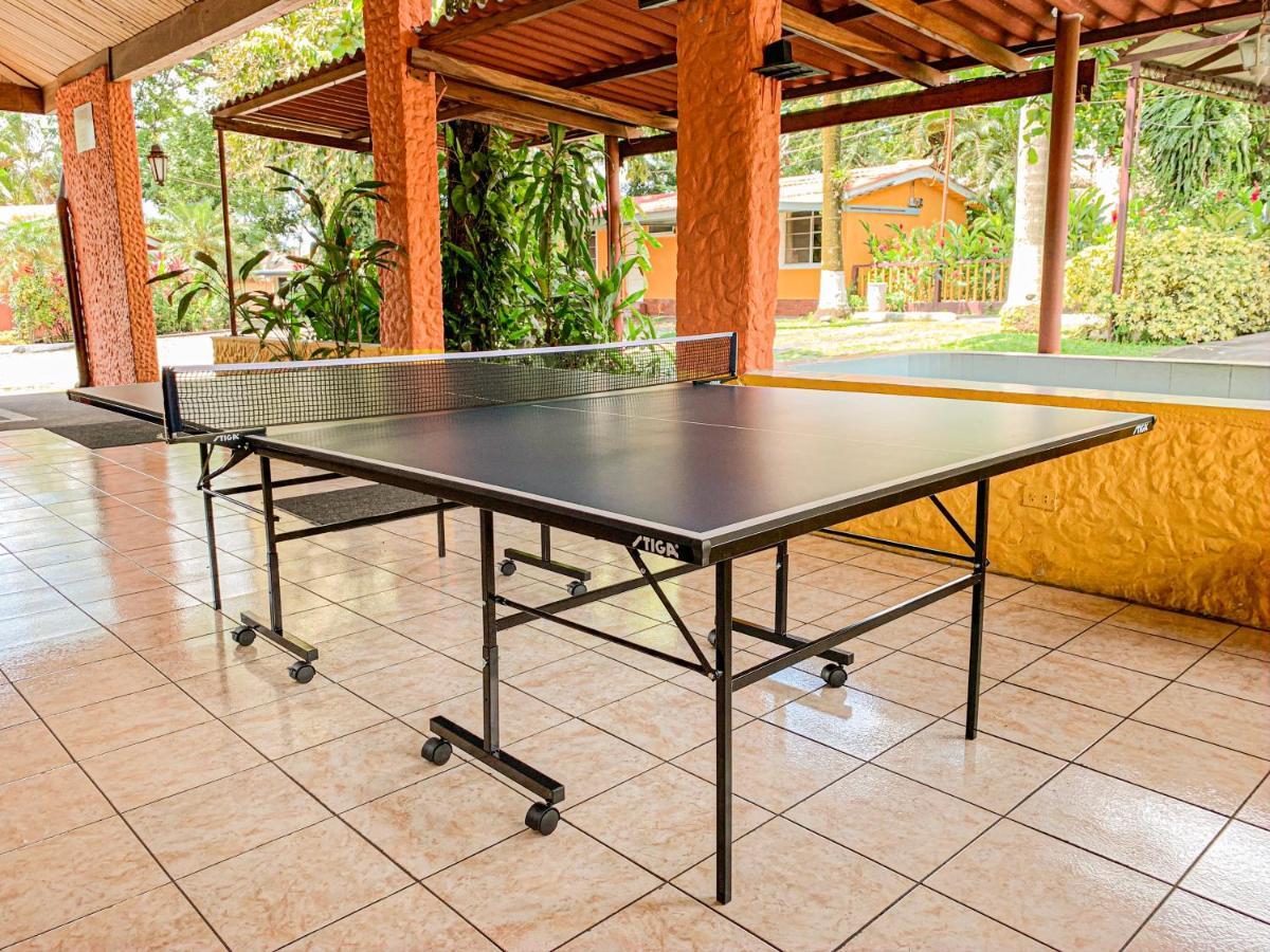 Hotel La Colonia Retalhuleu Luaran gambar